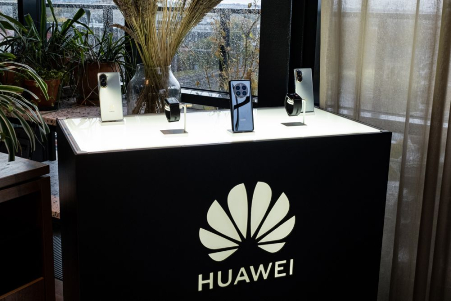 Huawei uued telefonid.