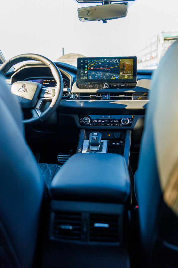 Mitsubishi Outlander PHEV 2025 armatuur