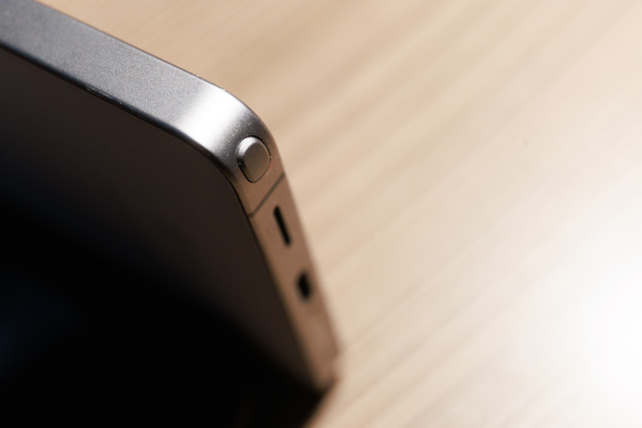 S26 ultra alumine külg