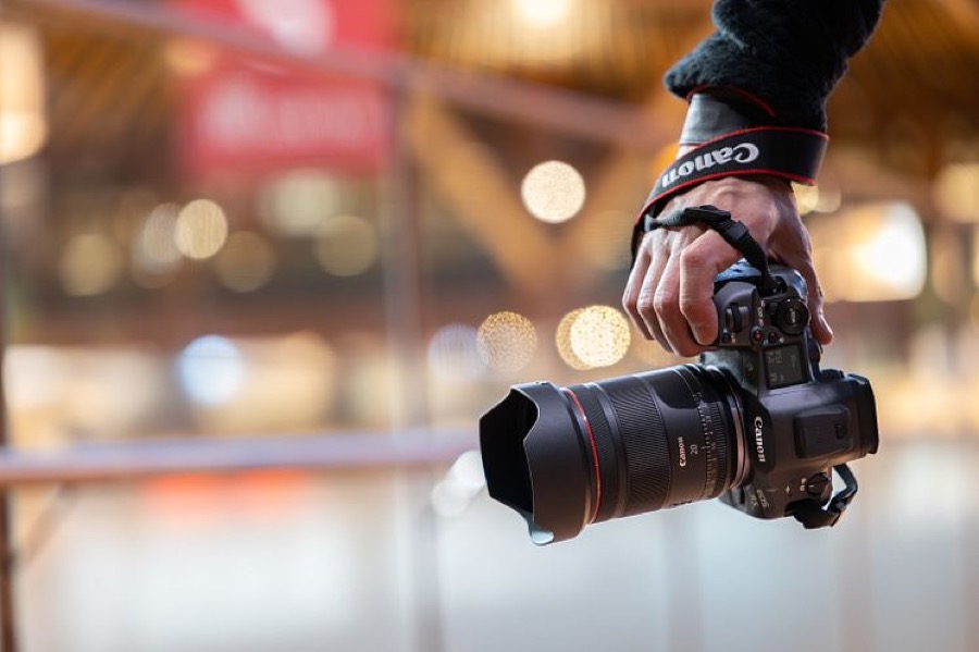 canon RF 20mm
