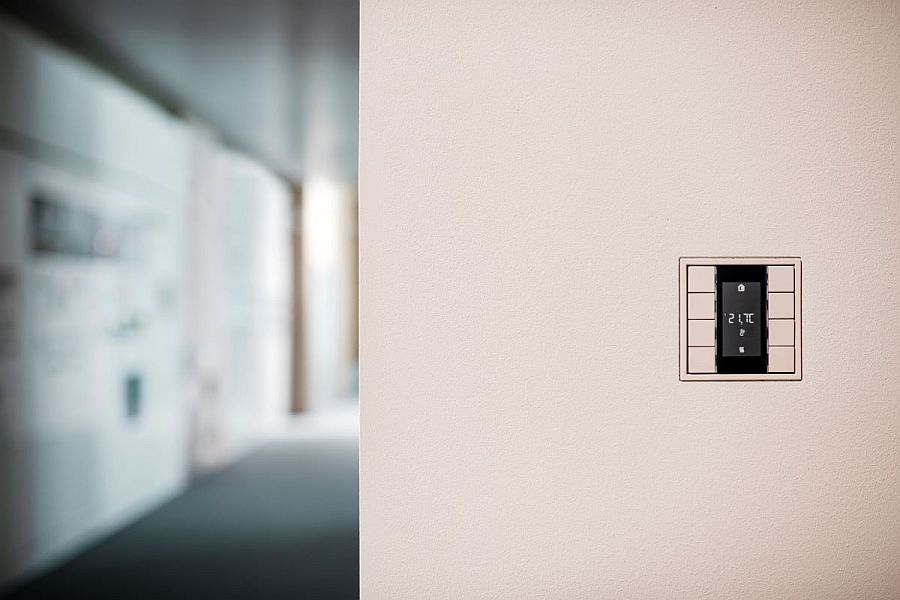 JUNG-i targa kodu seade.