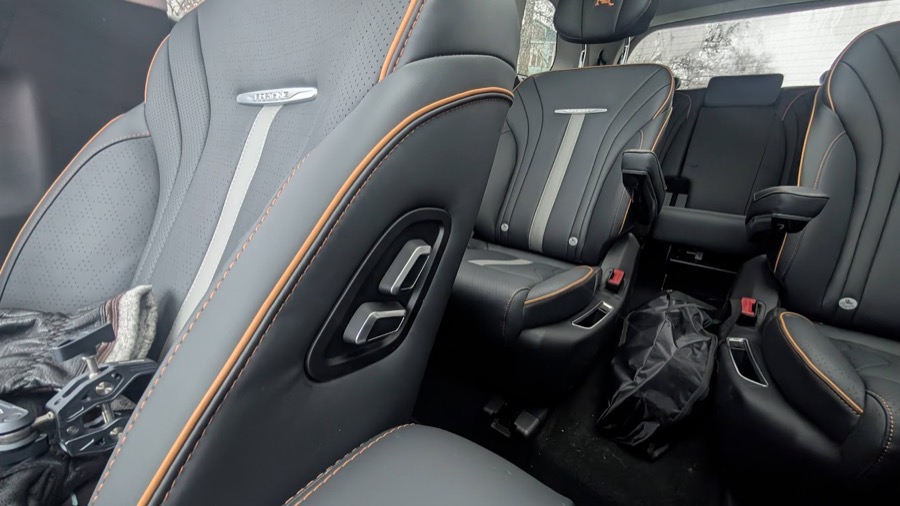 Dongfeng Forthing U Tour M4 kolm rida