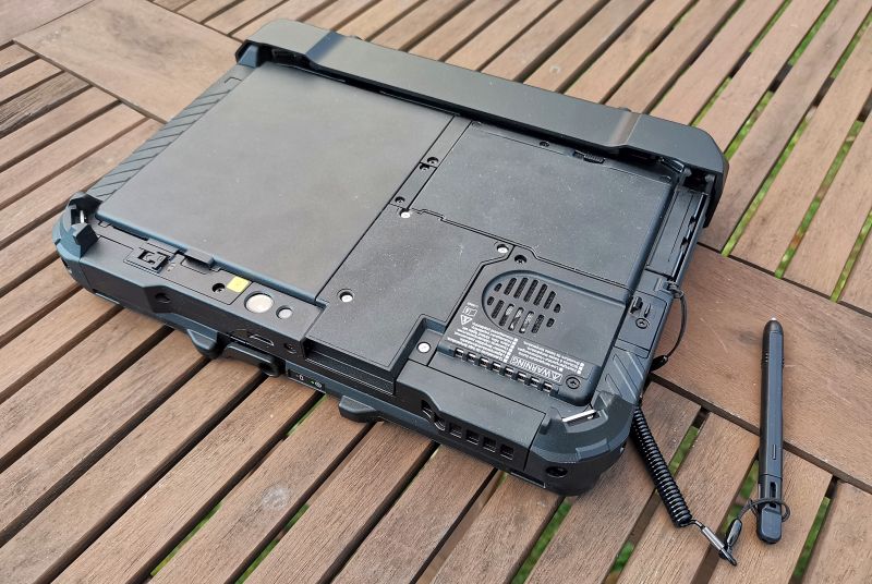 Panasonic Toughbook FZ-S1 tahvelarvuti.