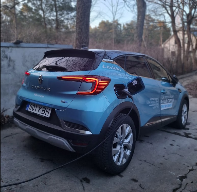 Renault Captur juhtme otsas