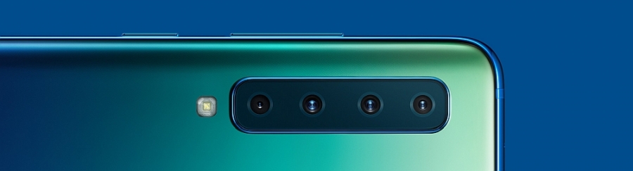 Galaxy A9 neli kaamerat.