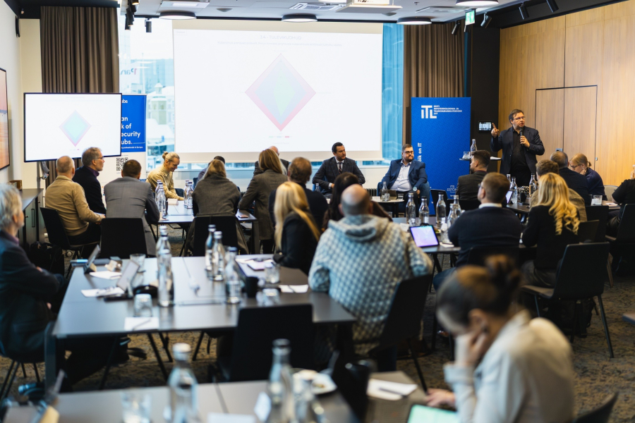 IT-ettevõtete juhid stsenaariumide läbimängul 