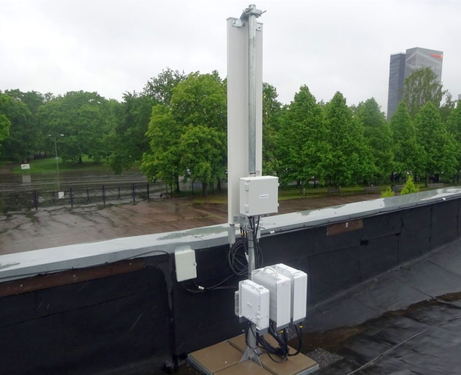 Telia ajutine mobiilside tugijaam Kalevi staadionil.