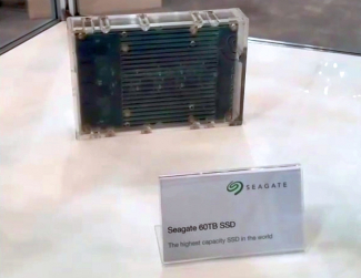 Seagate 60 TB välkmäluketas. Kaader videost
