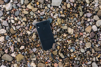 Cat S52.