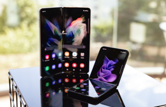 Samsung Galaxy Fold3 ja Flip3.