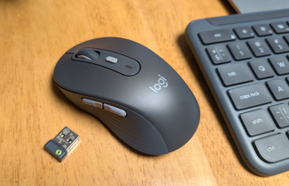 Logitech MK950 Logitech MK950