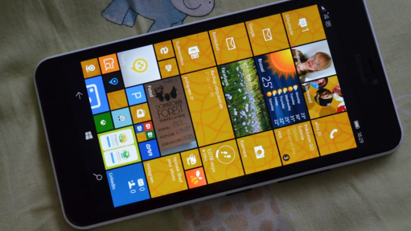 Microsoft Lumia 640 XL.