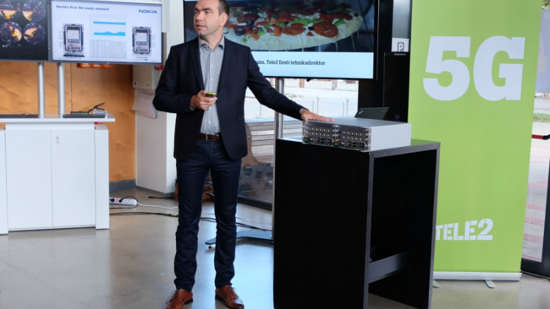 Tele2 juht Argo Virkebau tutvustab 5G-d. Foto: Egle Merbach / Tele2