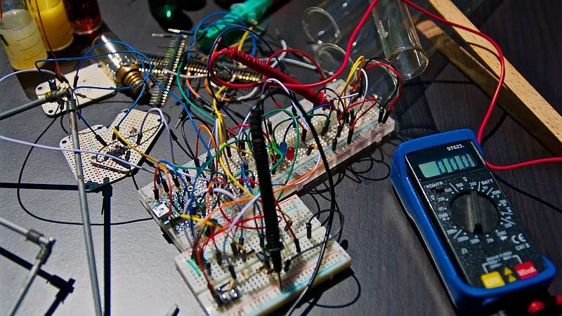 Elektroonika. Foto: (CC) Nicolas Thomas / Unsplash