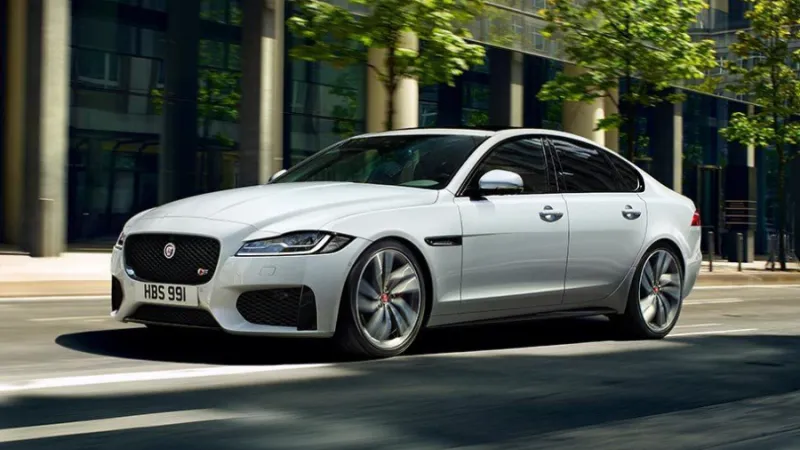 Jaguar XF.
