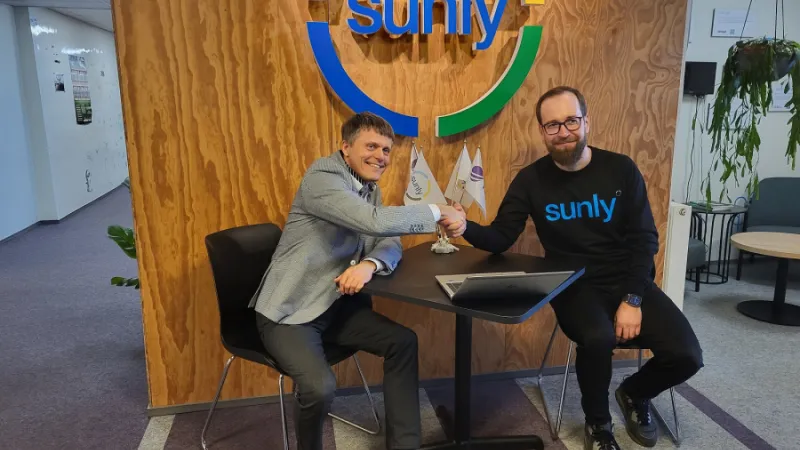 Sunly City ja Telia koostöö: Sunly City juhatuse liige Priit Lepasepp ja Telia Eesti juhatuse esimees Holger Haljand