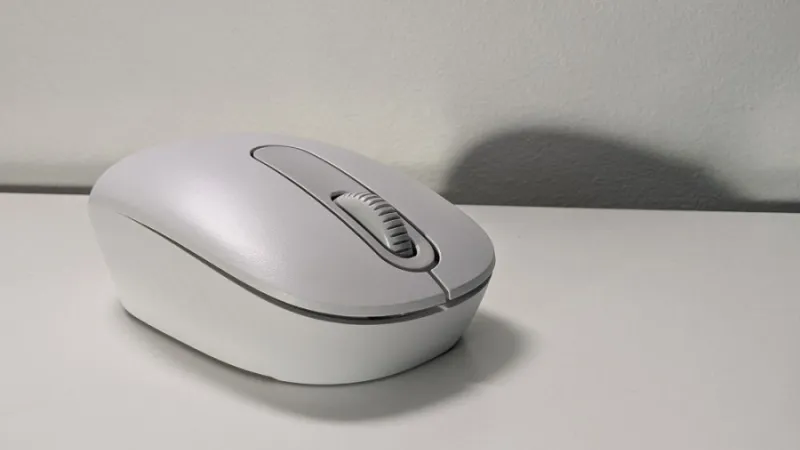 Logitech M196