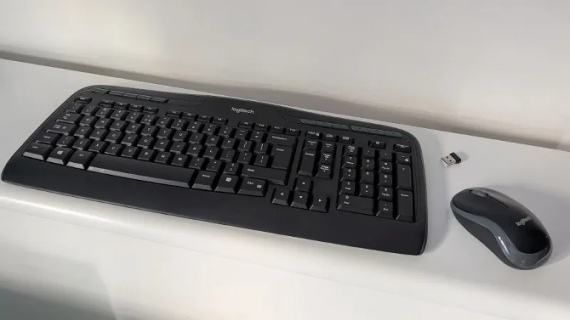 Logitech MK330