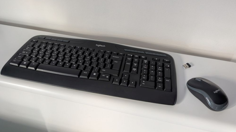 Logitech MK330