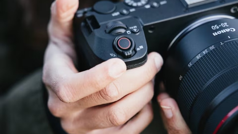 Canon EOS R6 V 