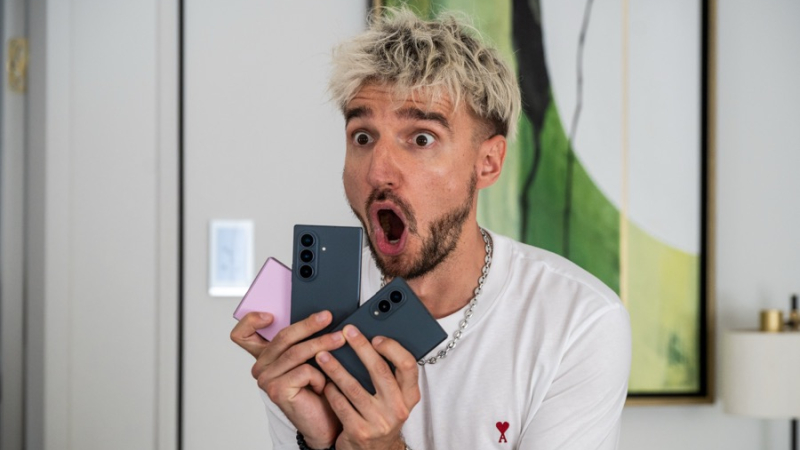 Artjom Savitski Samsung Fold 8